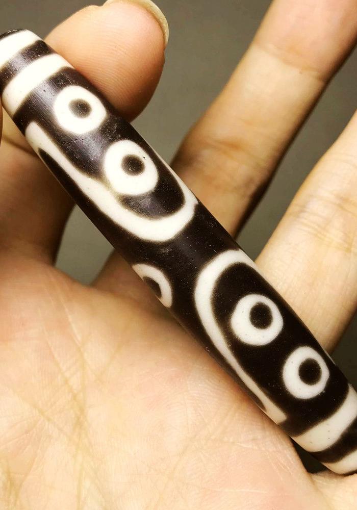 西藏直收十眼天珠!清代藏传老料镶藏药至尊十眼天珠!