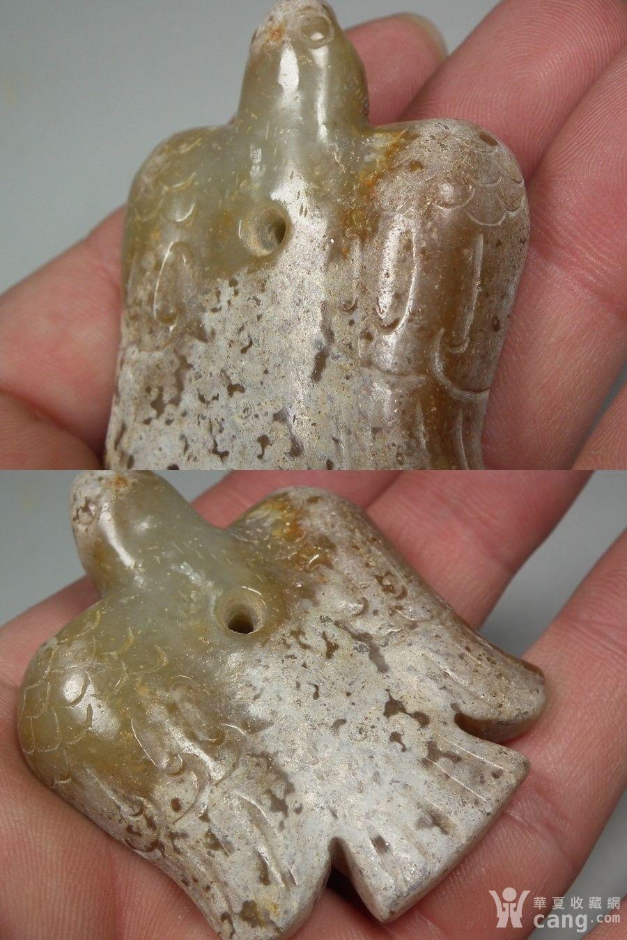 和田青玉带鸡骨白灰皮沁色通天孔玉鸠鸟