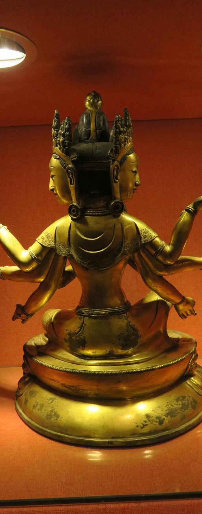 铜鎏金六臂观音