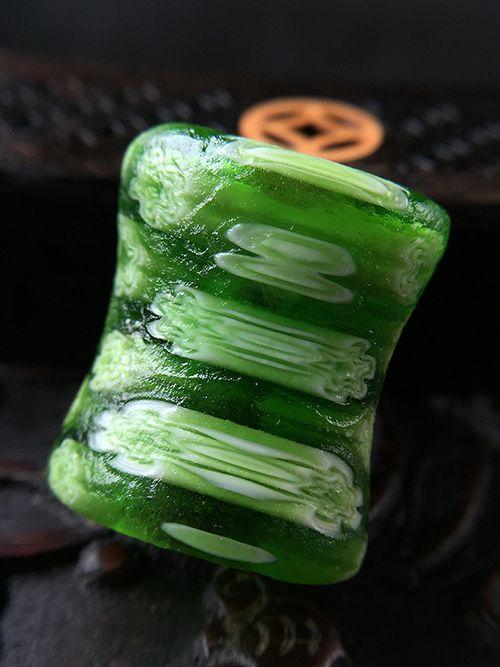 清代官造宫廷御用古法老琉璃 绿色扁竹节花管珠 清宫配饰