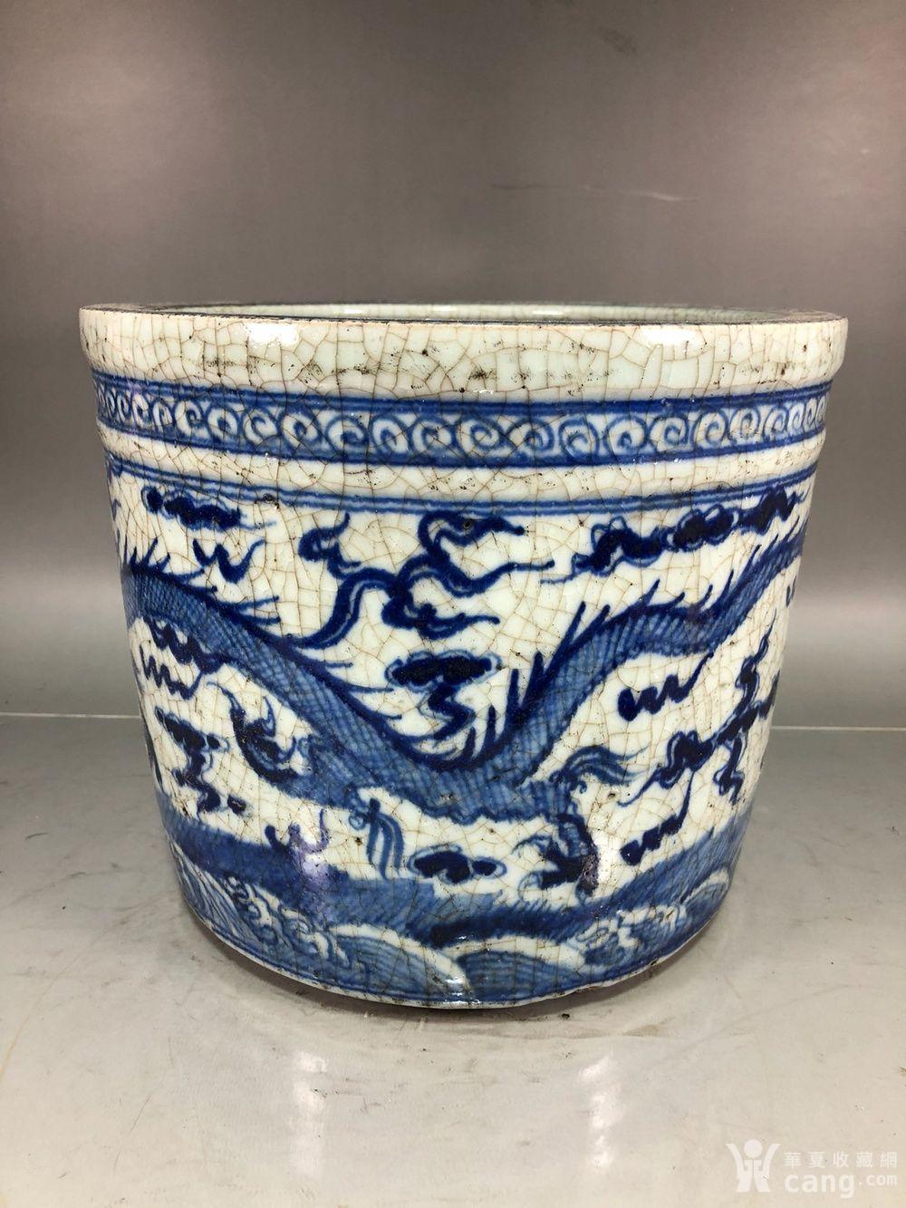 元代青花开片龙纹笔筒