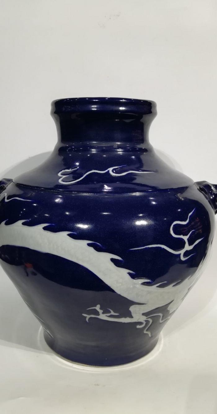 元霁蓝釉留白龙纹虎头罐