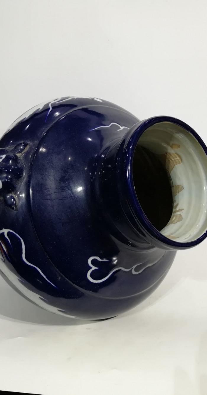 元霁蓝釉留白龙纹虎头罐