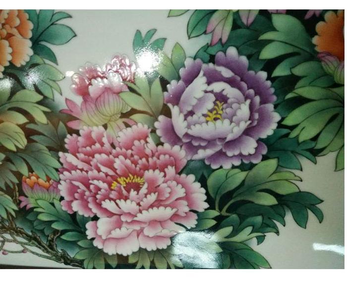 张松茂国色天香粉彩瓷板画 张松茂国色天香瓷板画 图片