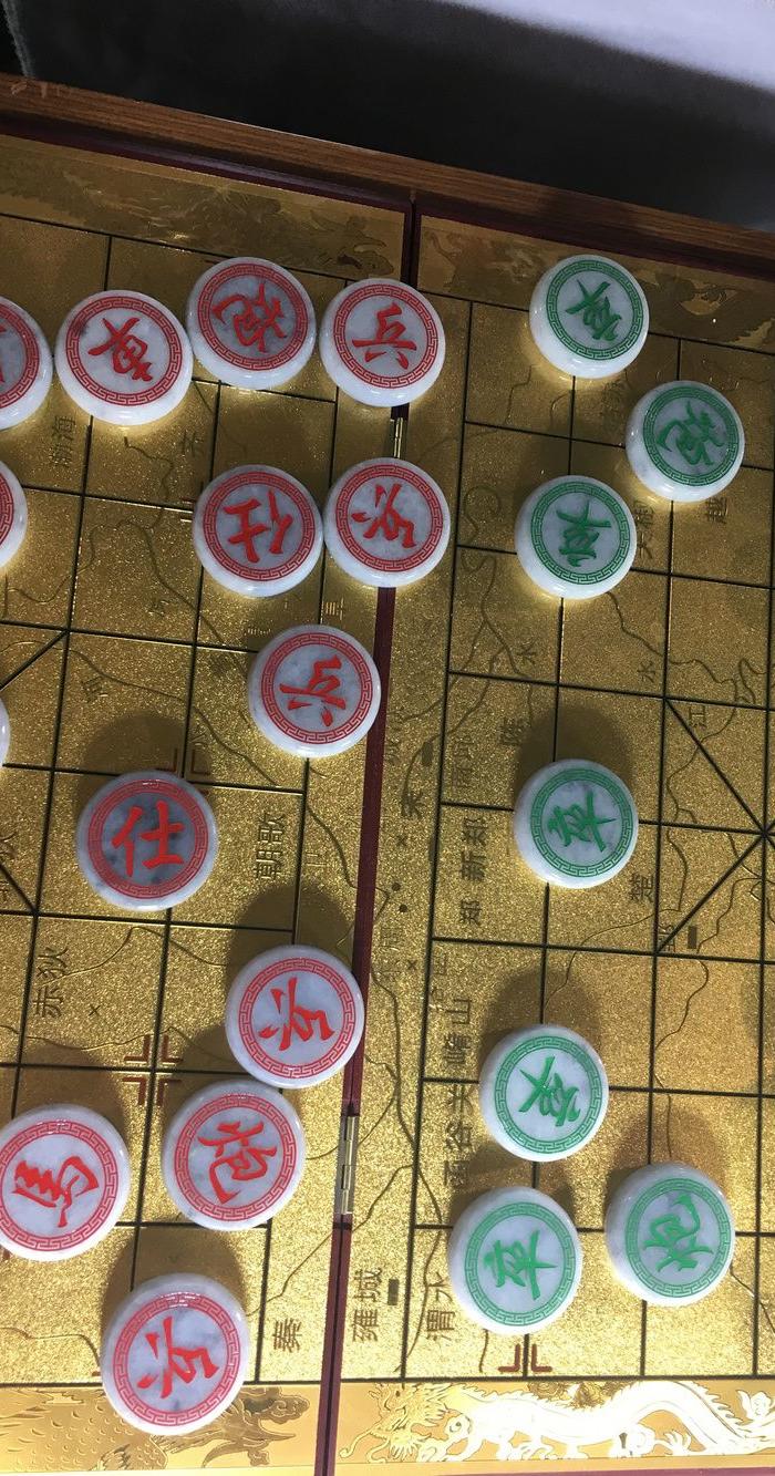 天然缅甸翡翠a货象棋