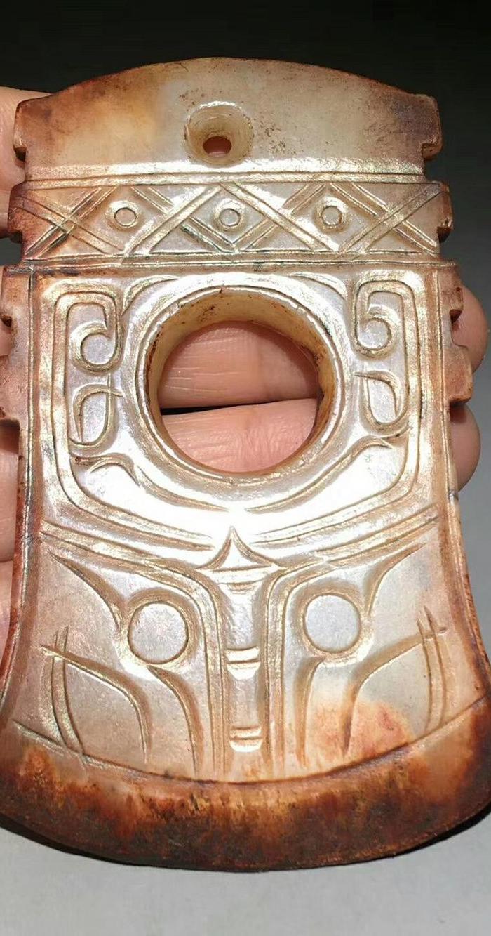 精品和田玉,西周玉斧