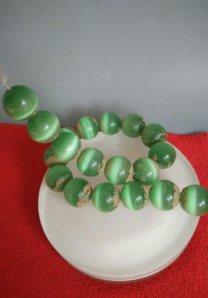 少见的清代猫眼石珠子