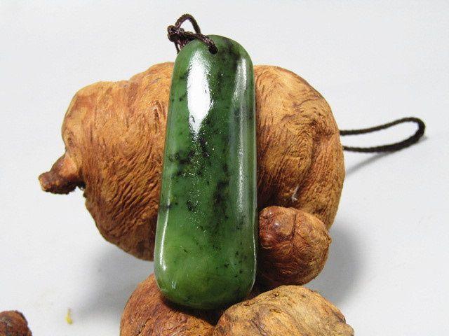 民国和田碧玉籽料 挂件 包浆熟厚