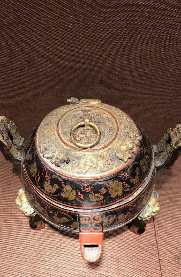 战汉漆器鎏金双耳酒壶