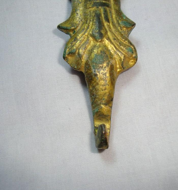 出土鎏金带钩,广东博物馆鎏金带钩,汉代铜鎏金带钩的价值_大山谷图库