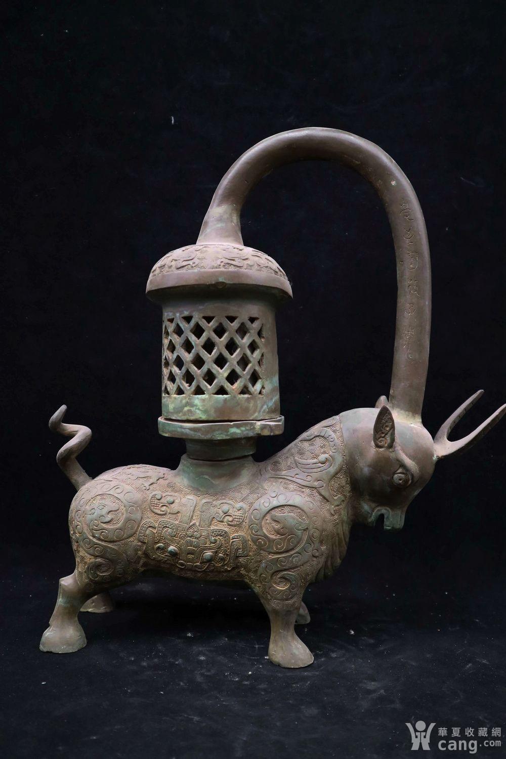 青铜牛灯