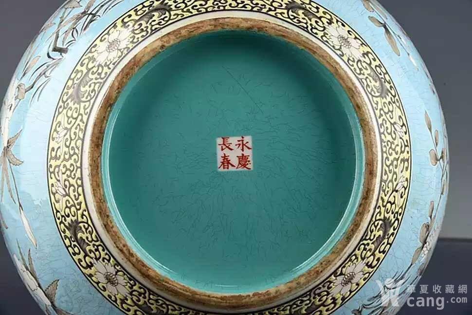 清大雅斋永庆长春款粉彩描金龙穿花纹天球瓶