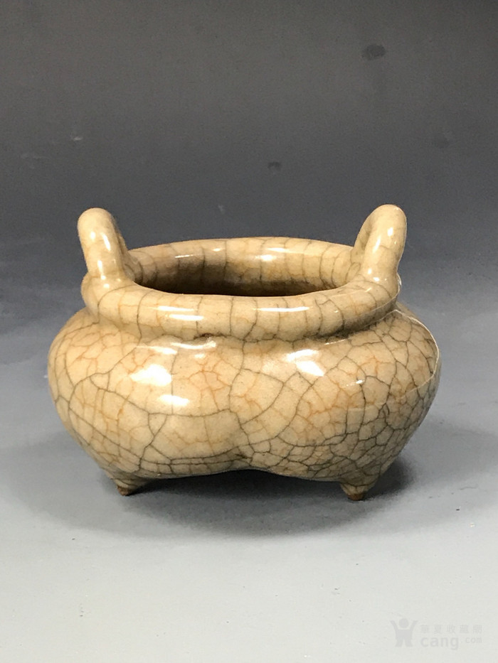 宋哥窑鸡心香炉