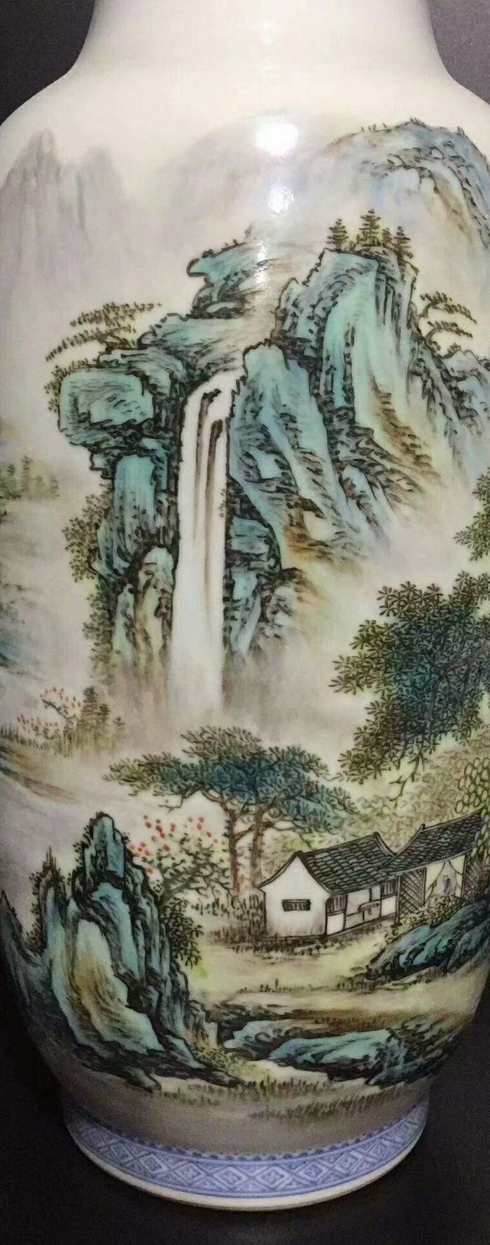 名家王云泉山水花瓶一对