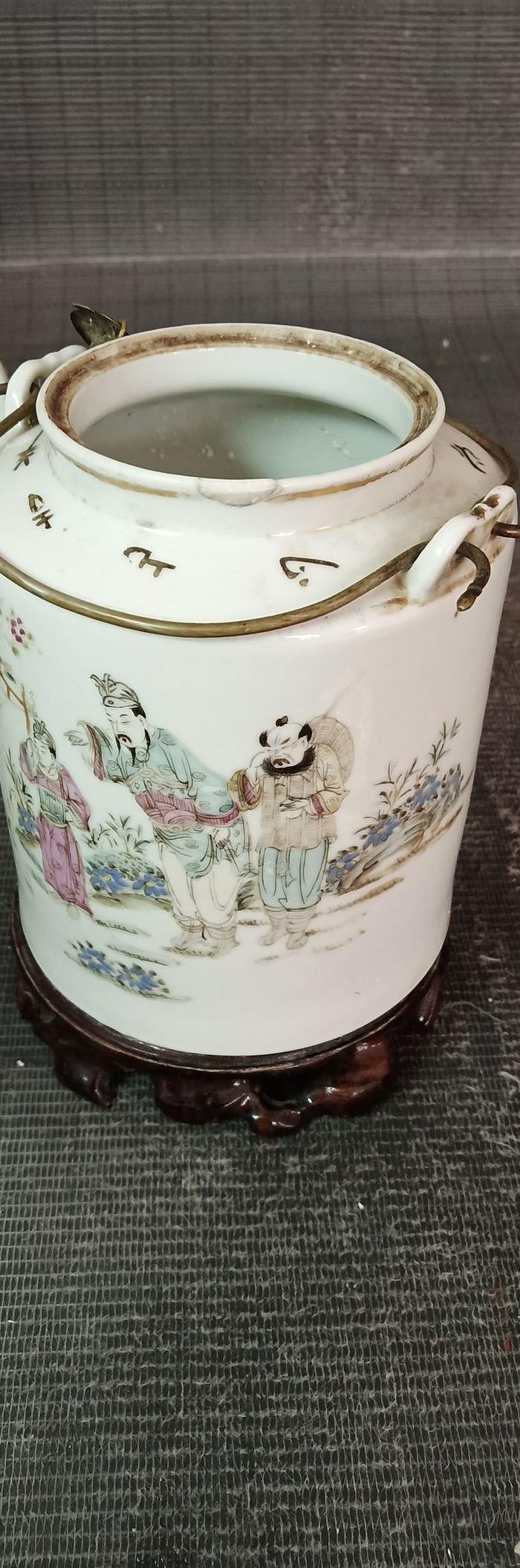 大名家范子楠人物筒壶