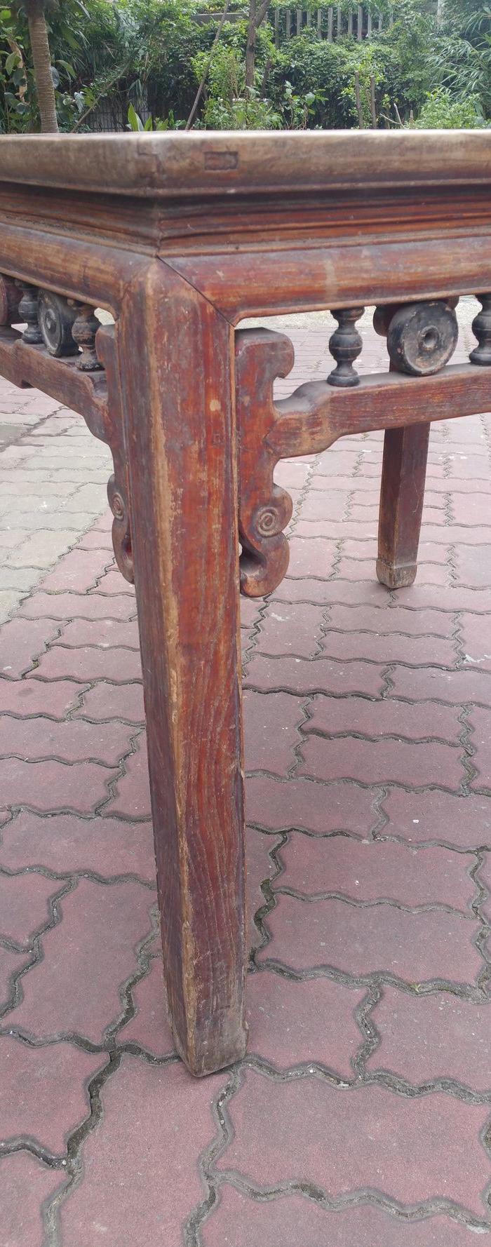 描述:拐子龙八仙桌,面三拼,有点收缩缝