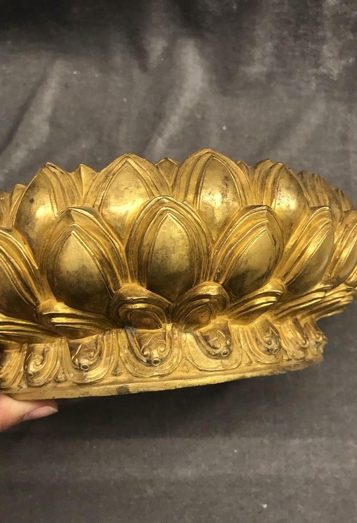 鎏金莲座观音像