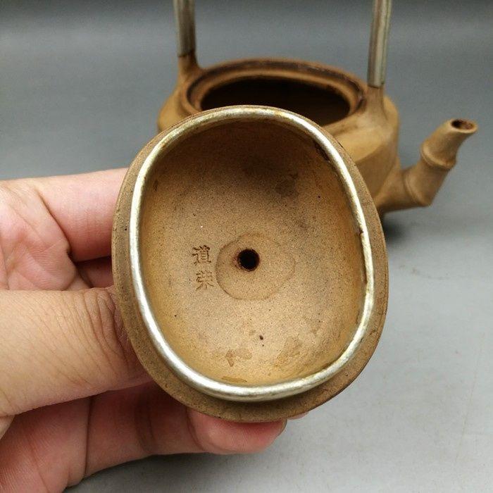 名家顾道荣早期提梁紫砂壶