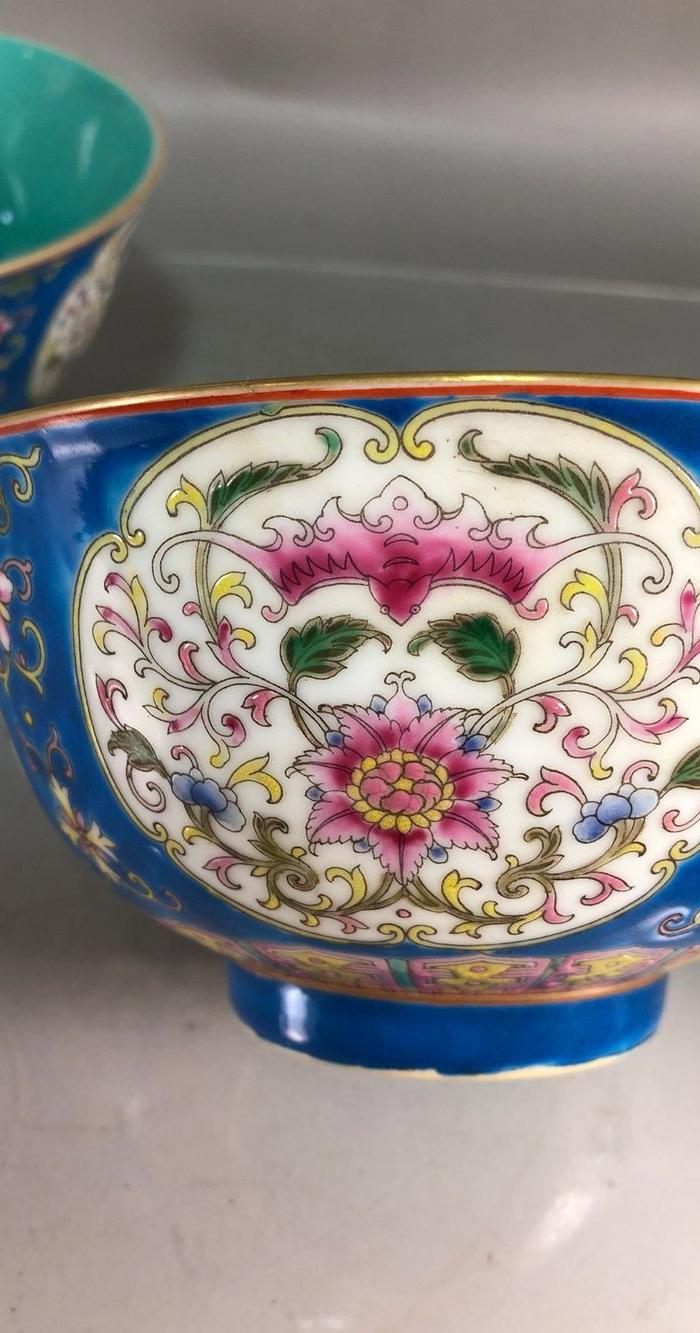清代蓝釉珐琅彩描金花卉碗一对