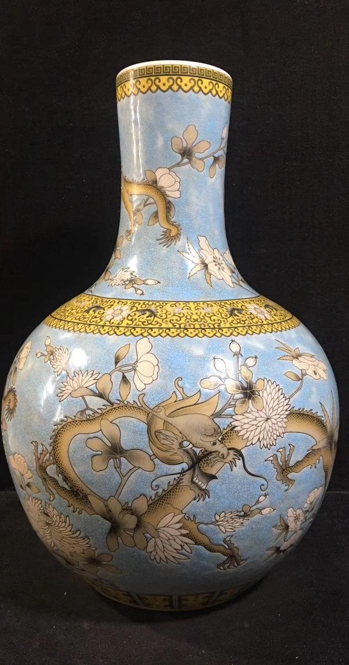 大雅斋龙纹天球瓶一对