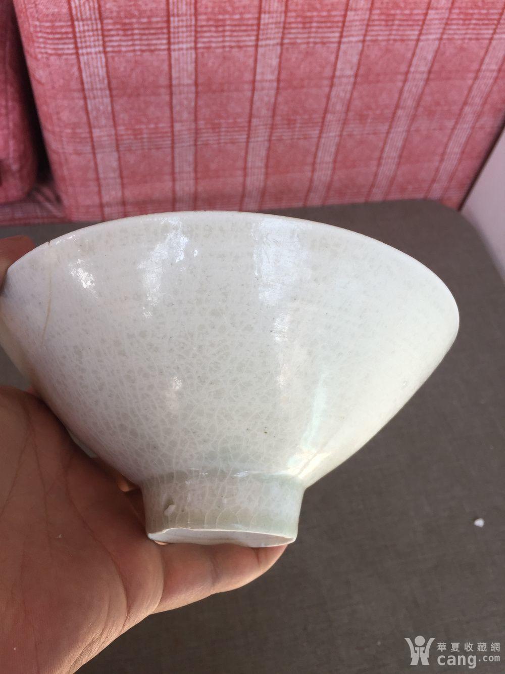 **湖田窑刻花斗笠碗