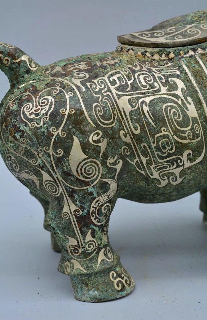 战汉老qing铜器席牛尊