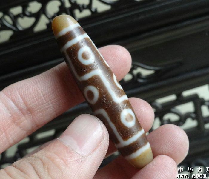 两端乳白色九眼藏天珠