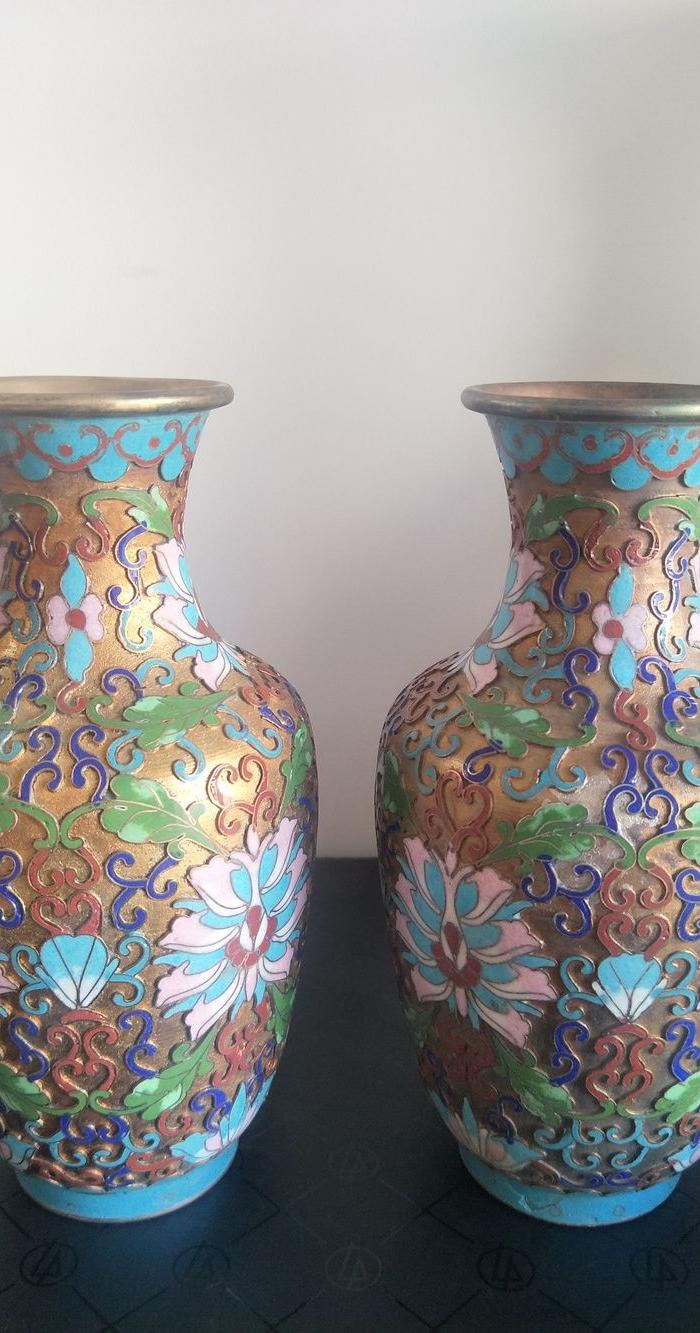 创汇期景泰蓝镀金赏瓶一对