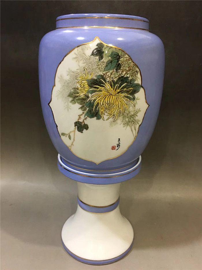 王步款粉彩菊花薄胎*灯