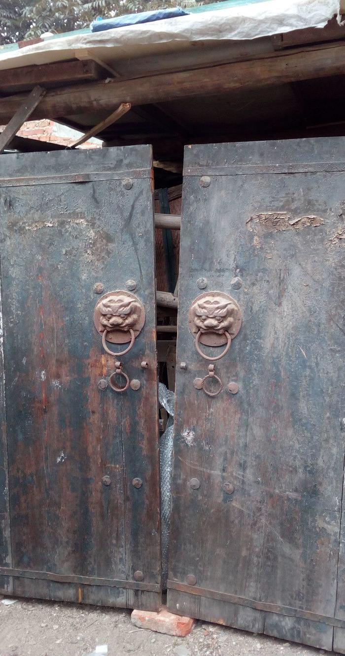 杉木兽头铁环大门