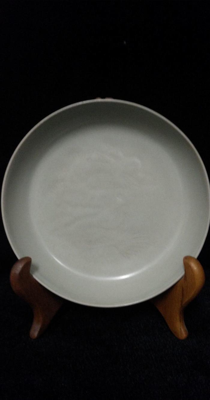 汝窑精品暗刻龙纹洗