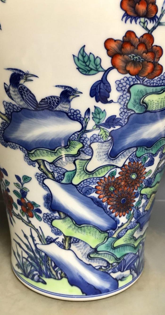 清康熙青花加粉彩花鸟梅瓶