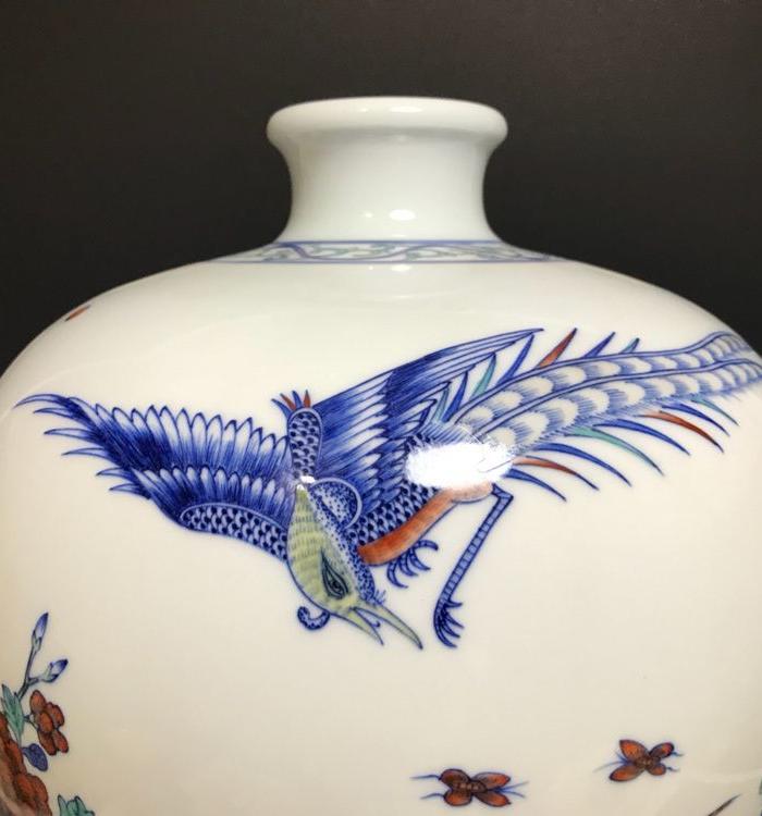 清康熙青花加粉彩花鸟梅瓶