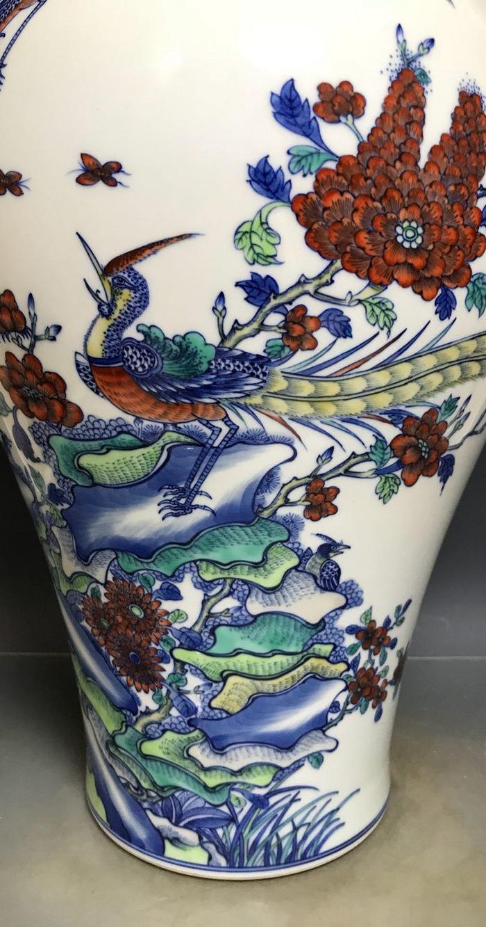 清康熙青花加粉彩花鸟梅瓶