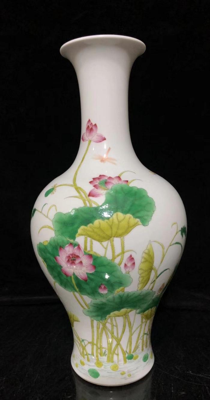 雍正粉彩荷花观音瓶