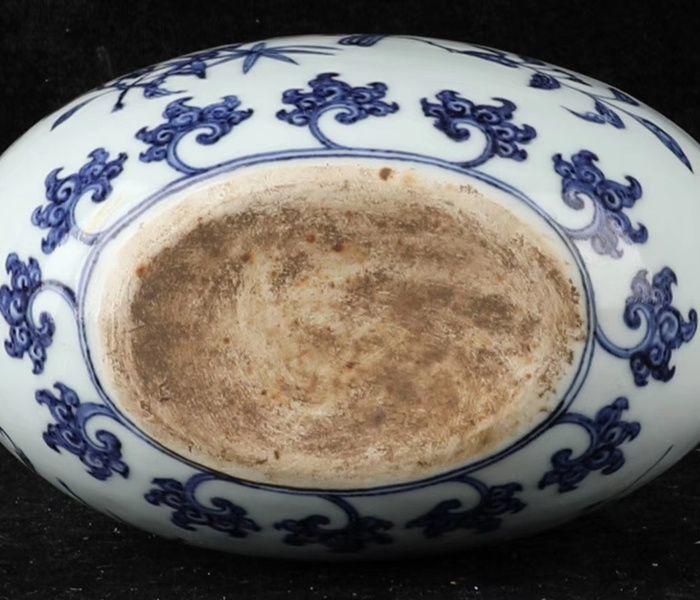 永乐青花花鸟抱月瓶