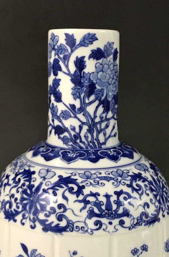 清康熙青花十二花神橄榄瓶35x25