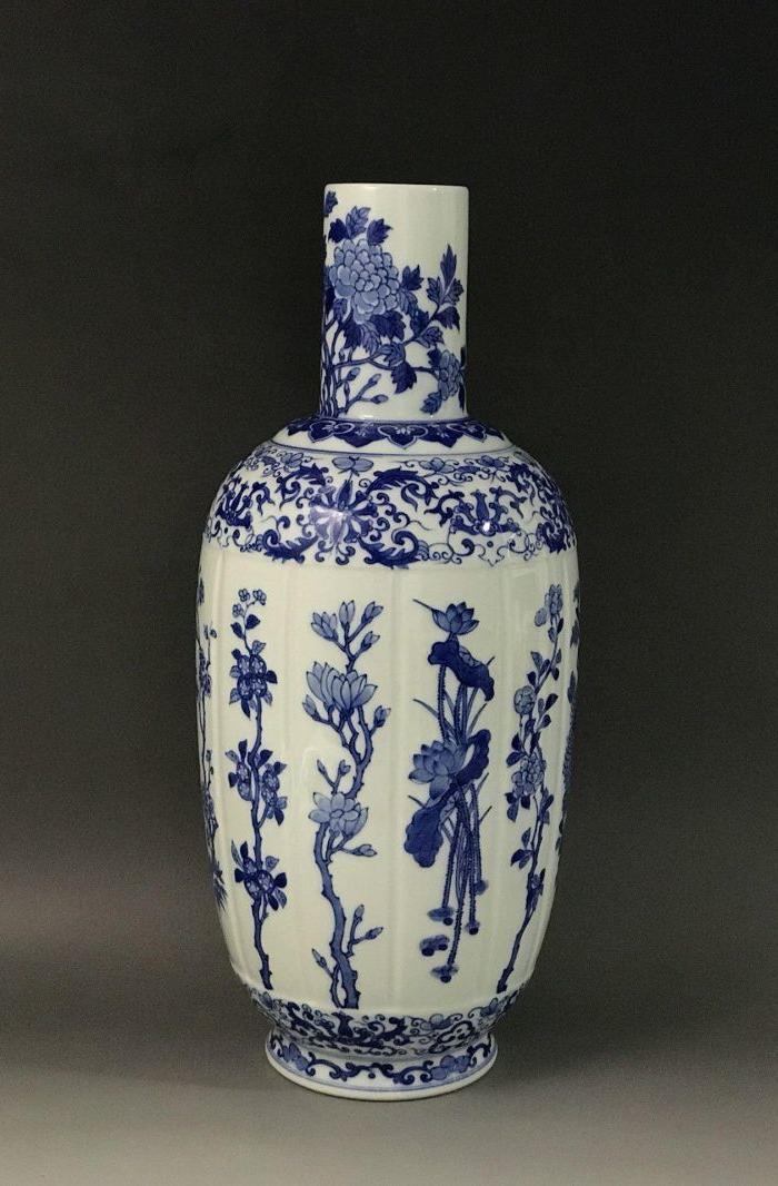 清康熙青花十二花神橄榄瓶35x25