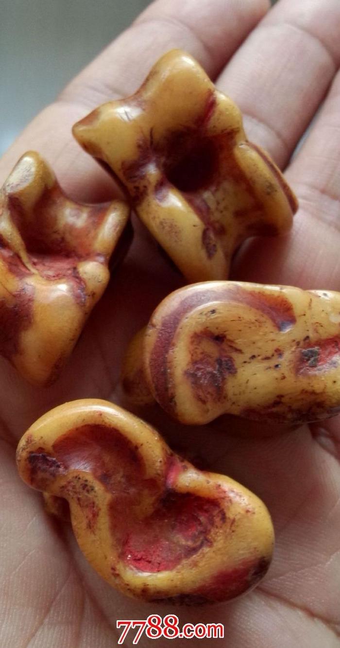 清代朱砂泡骨嘎拉哈两对同售