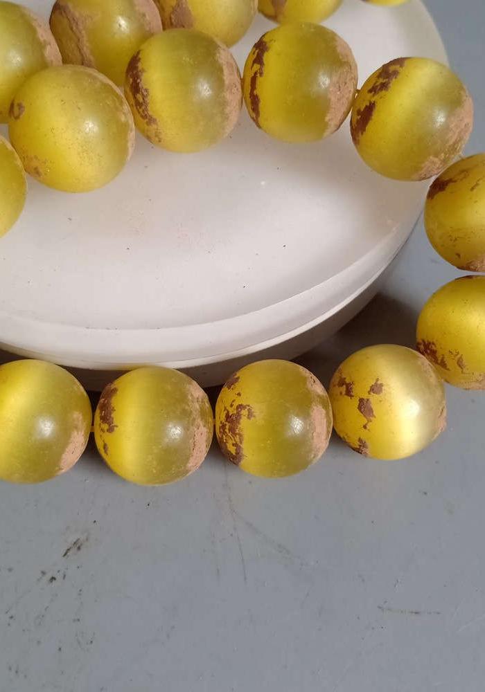 少见的蜜黄猫眼石一串