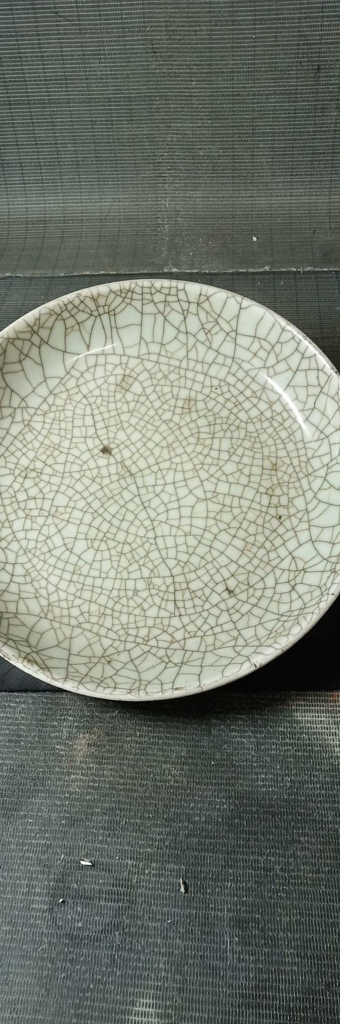 雍正哥窑开片七星大盘