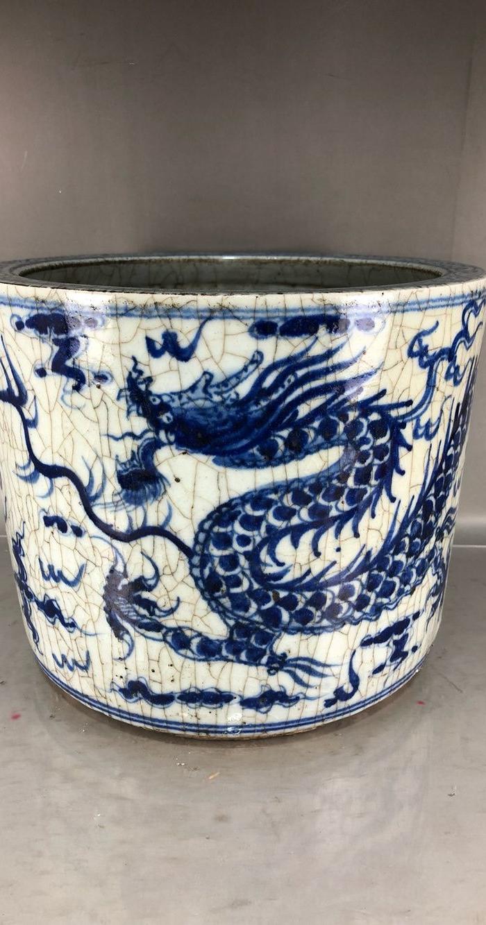 元代青花开pian龙纹笔筒