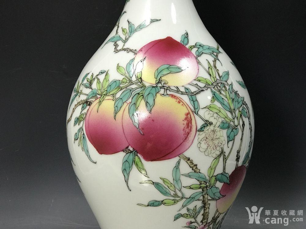 清雍正粉彩九桃福寿纹橄榄瓶