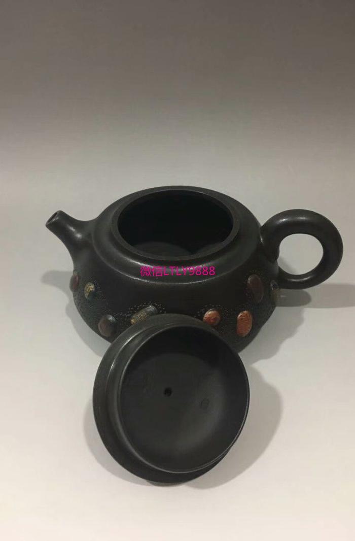 吕尧臣款雨花石紫砂壶9x16