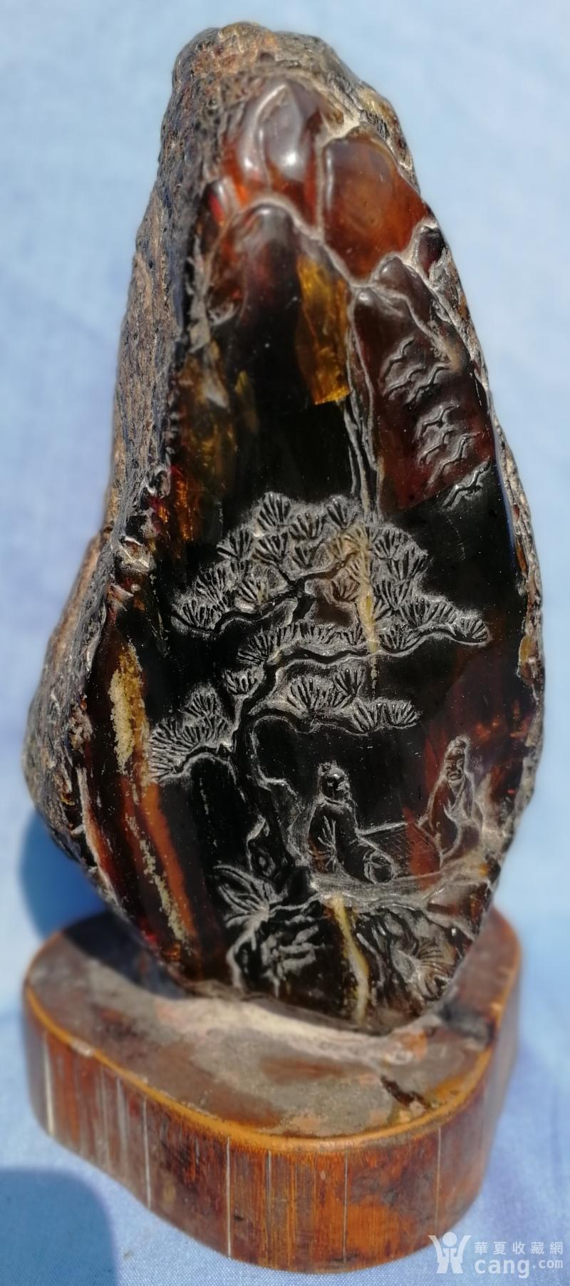 清代琥珀山子雕山水松树人物小桥流水高士下棋罕见完美竹座高档品