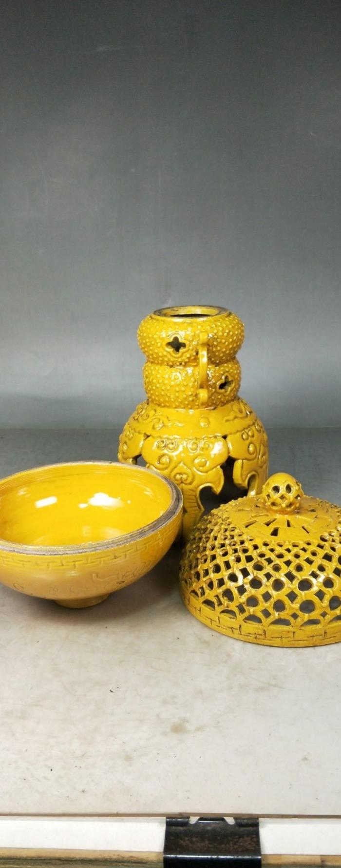 清黄釉三节熏香炉