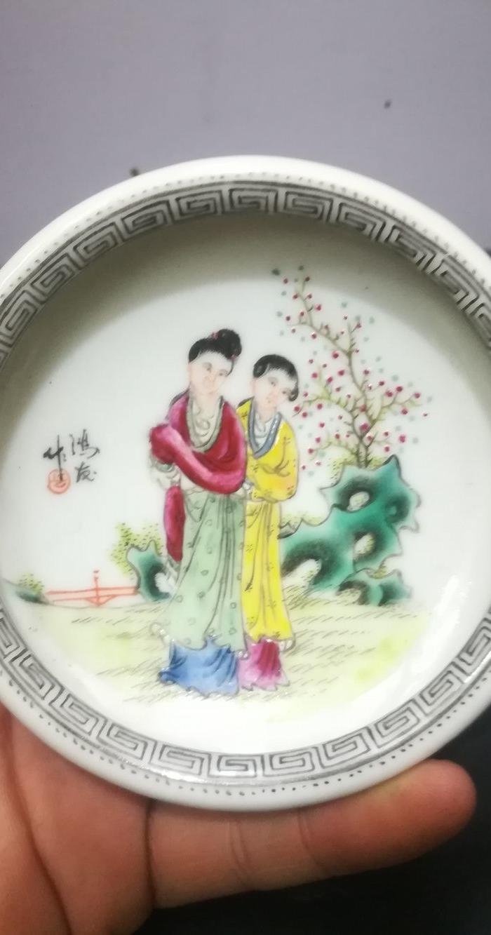 新粉彩名家鸿发人物笔洗