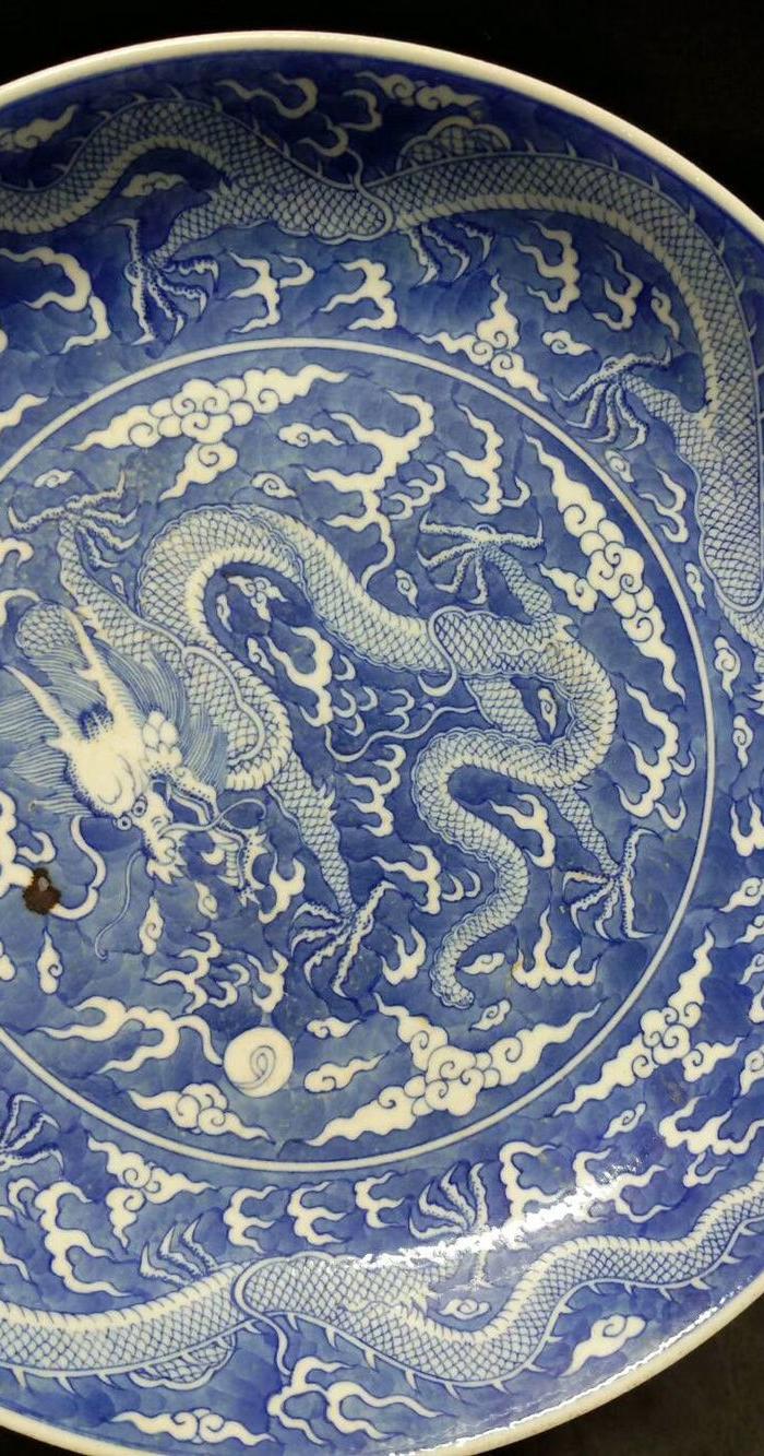 乾隆 青花龙纹盘