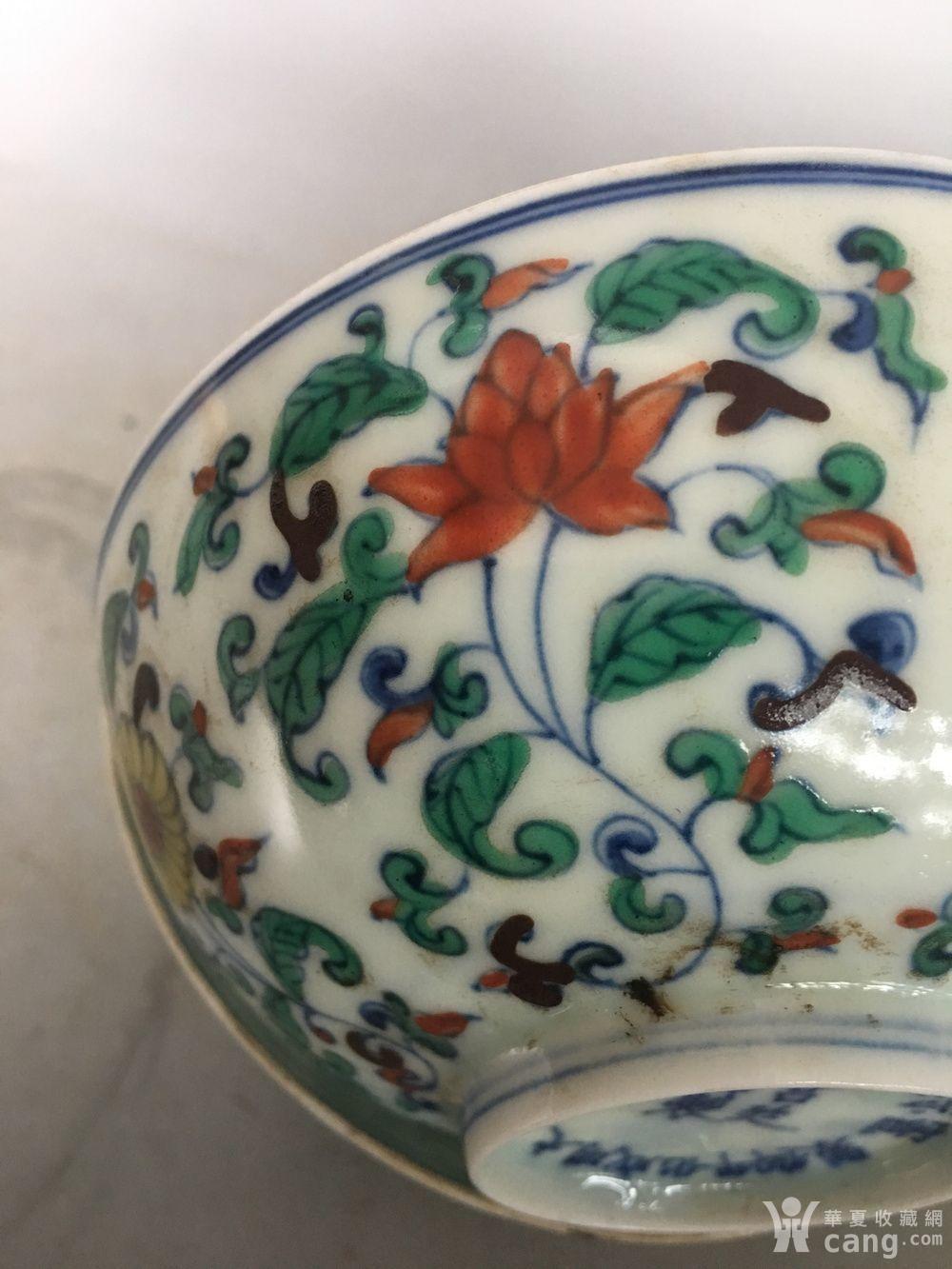 大明成化年制宫廷御制斗彩碗一对,画工精美绝伦