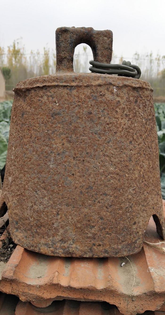 造型好清代铁钟一个